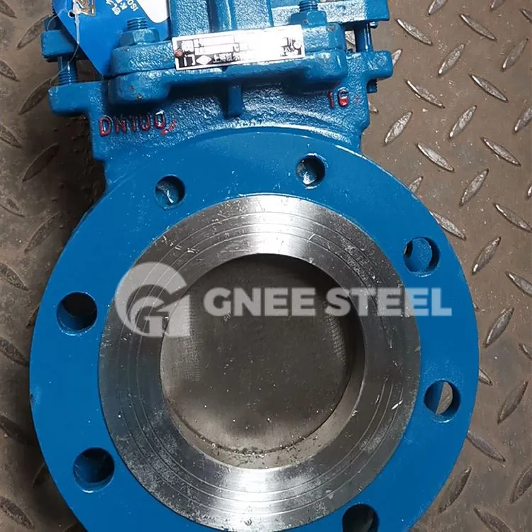 Zaporni ventil z nožem iz litega jekla