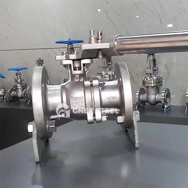 Vzmetno naložen kroglični ventil