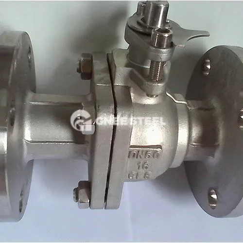 Dva kosa krogličnega ventila iz nerjavečega jekla