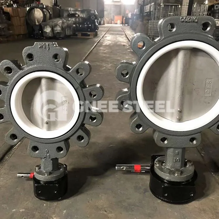 Tip ušesa s trojnim ekscentričnim metuljastim ventilom